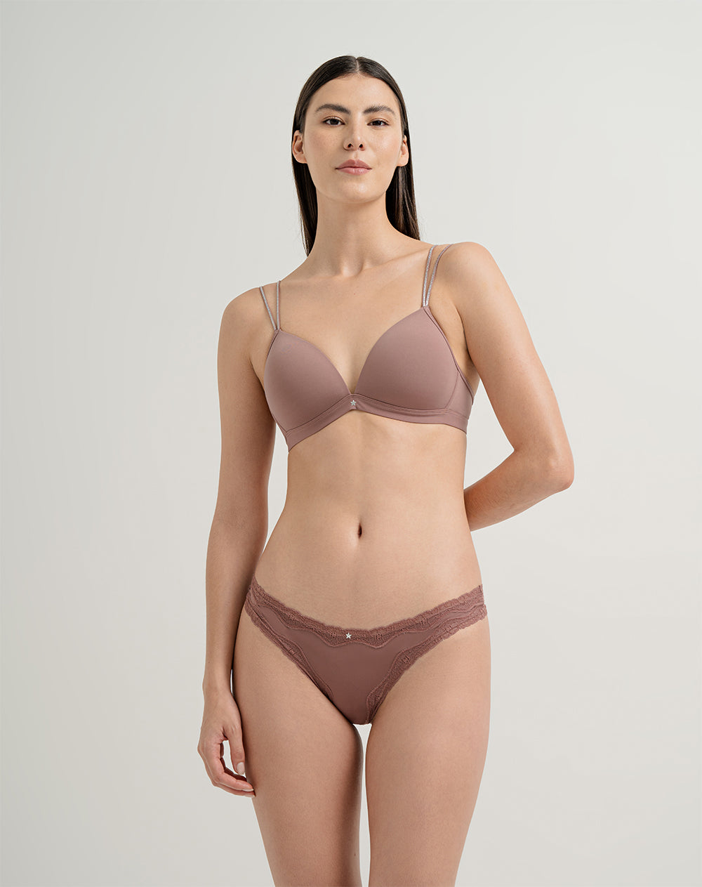 Panty tipo tanga microfibra encaje en cintura y pierna palo de rosa