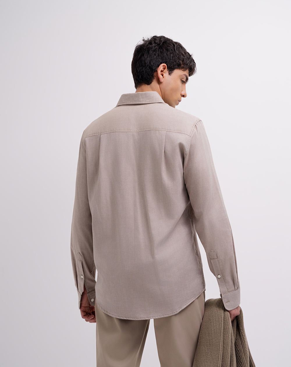 Camisa manga larga regular algodón café hombre