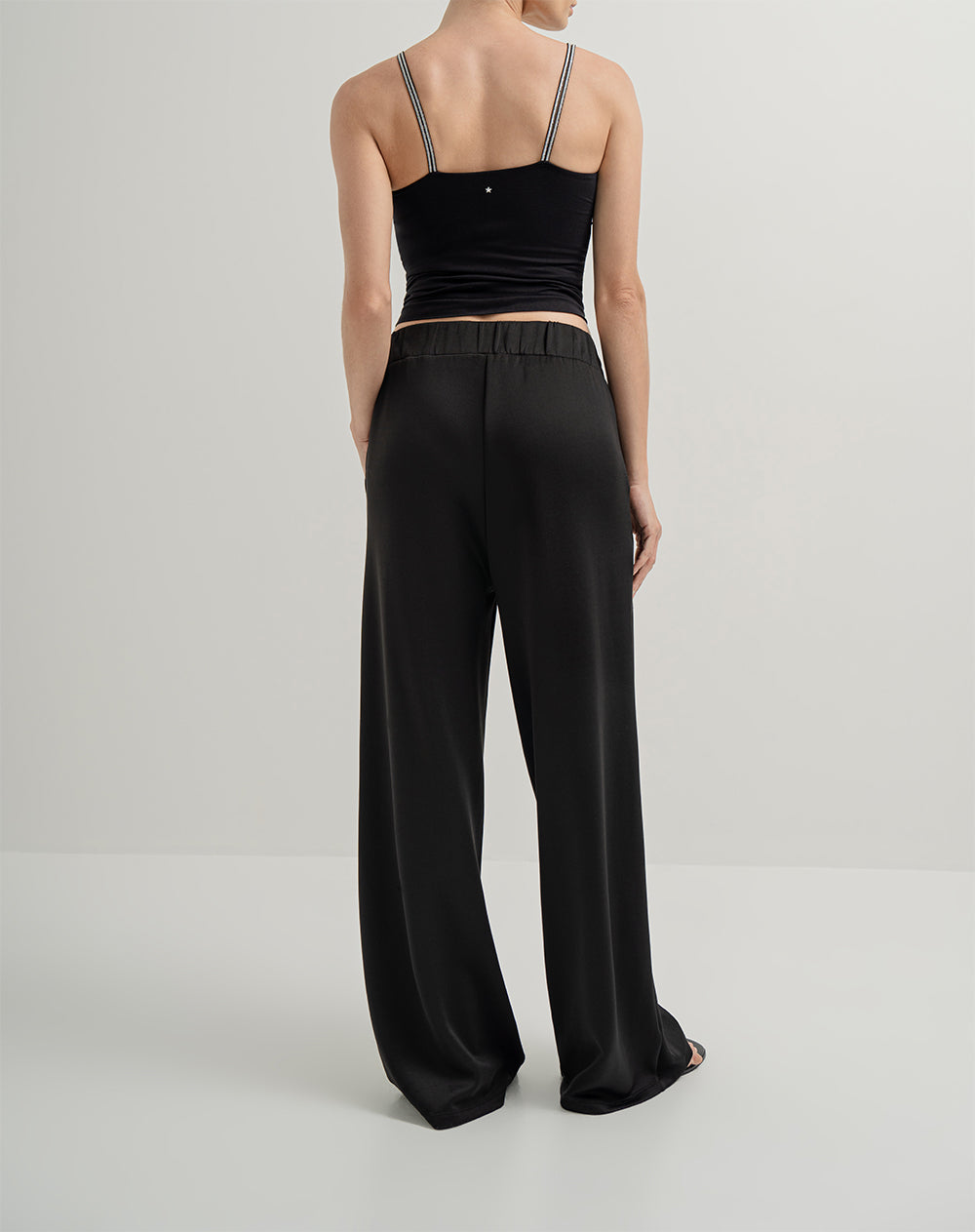 Pantalón confort tiro alto tacto suave negro mujer