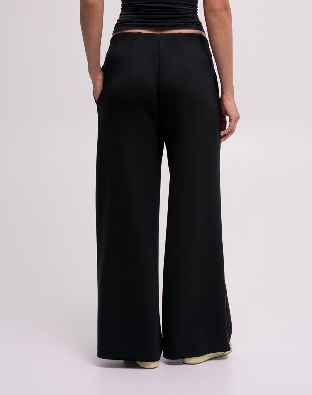 Pantalón wide leg tiro medio negro mujer