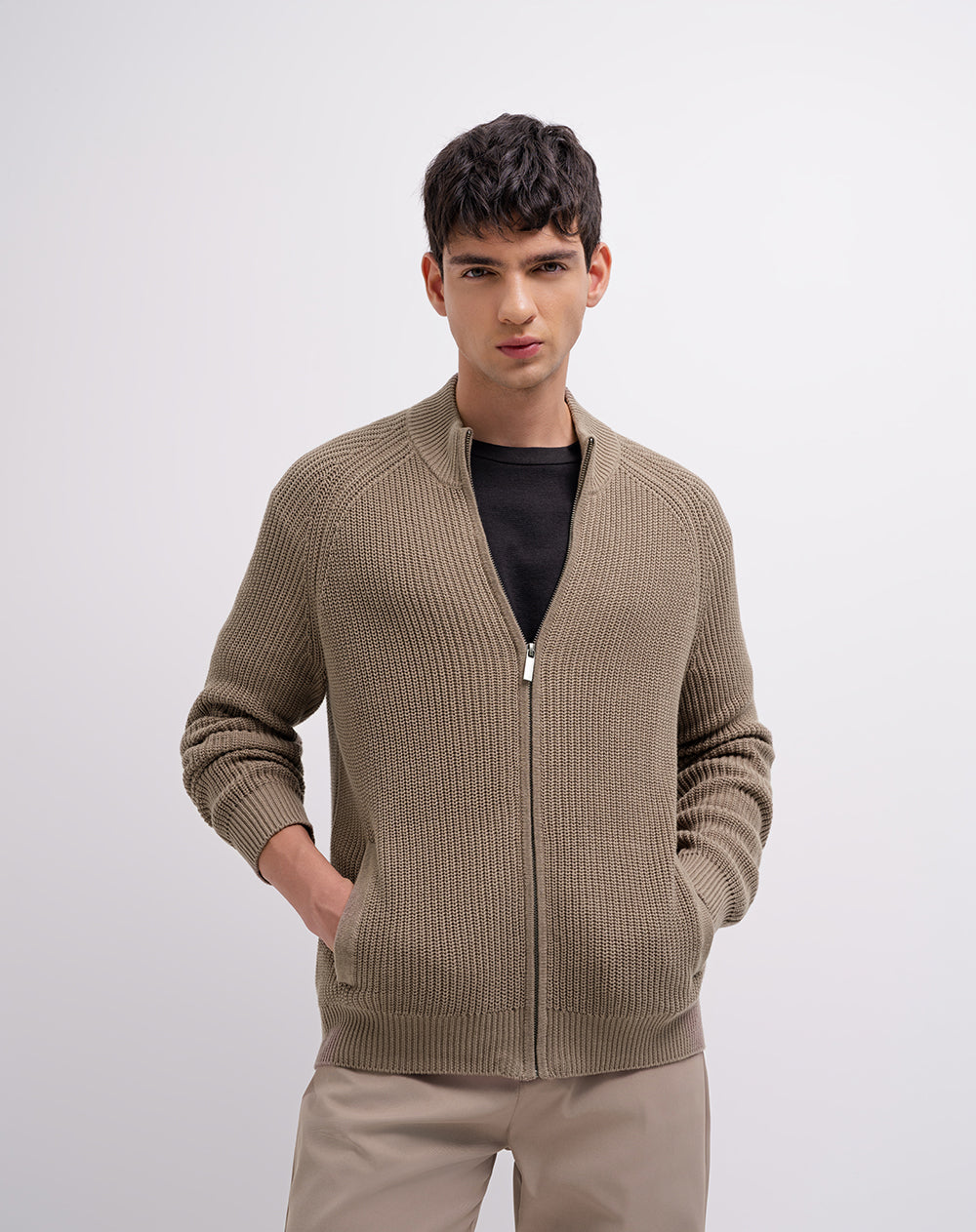 Suéter regular tejido de punto algodón café hombre