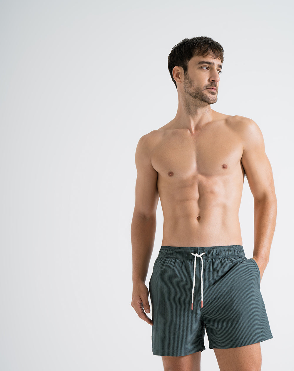 Pantaloneta verde rayas