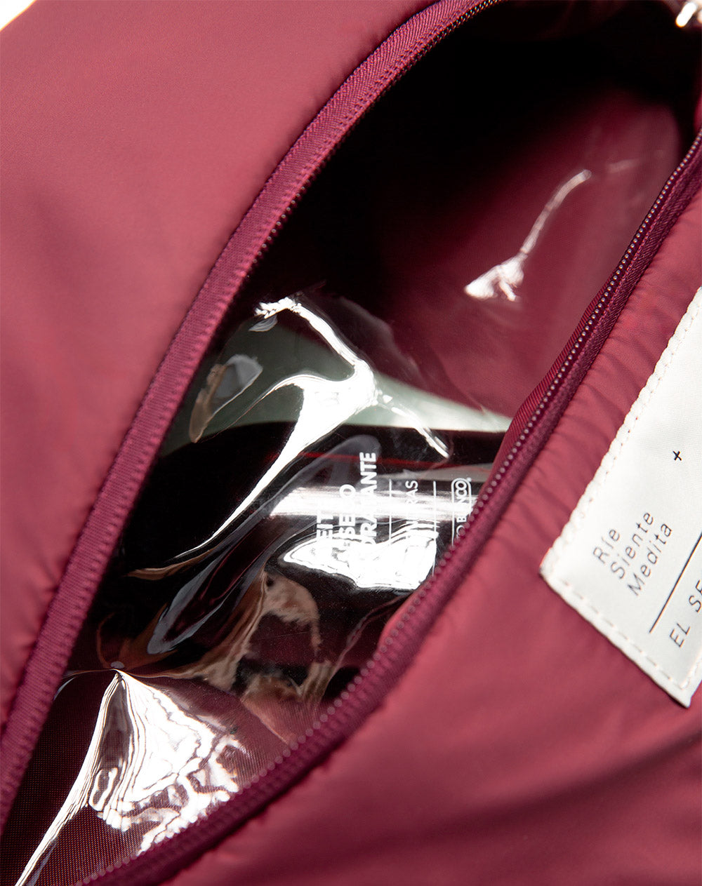 Estuche vinotinto
