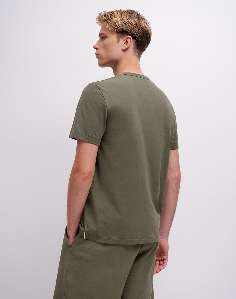 Camiseta regular verde hombre