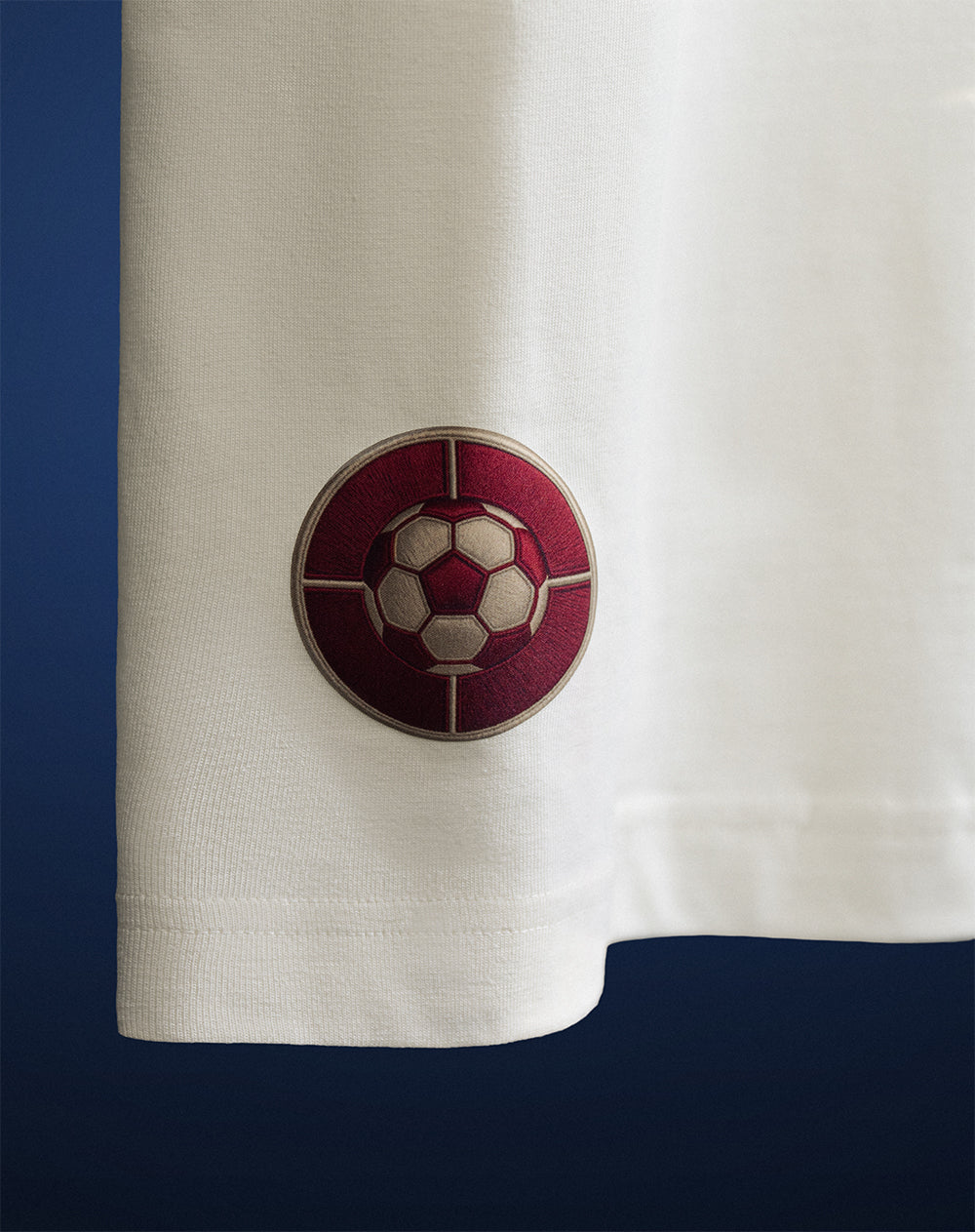 Camiseta regular fit manga corta crema