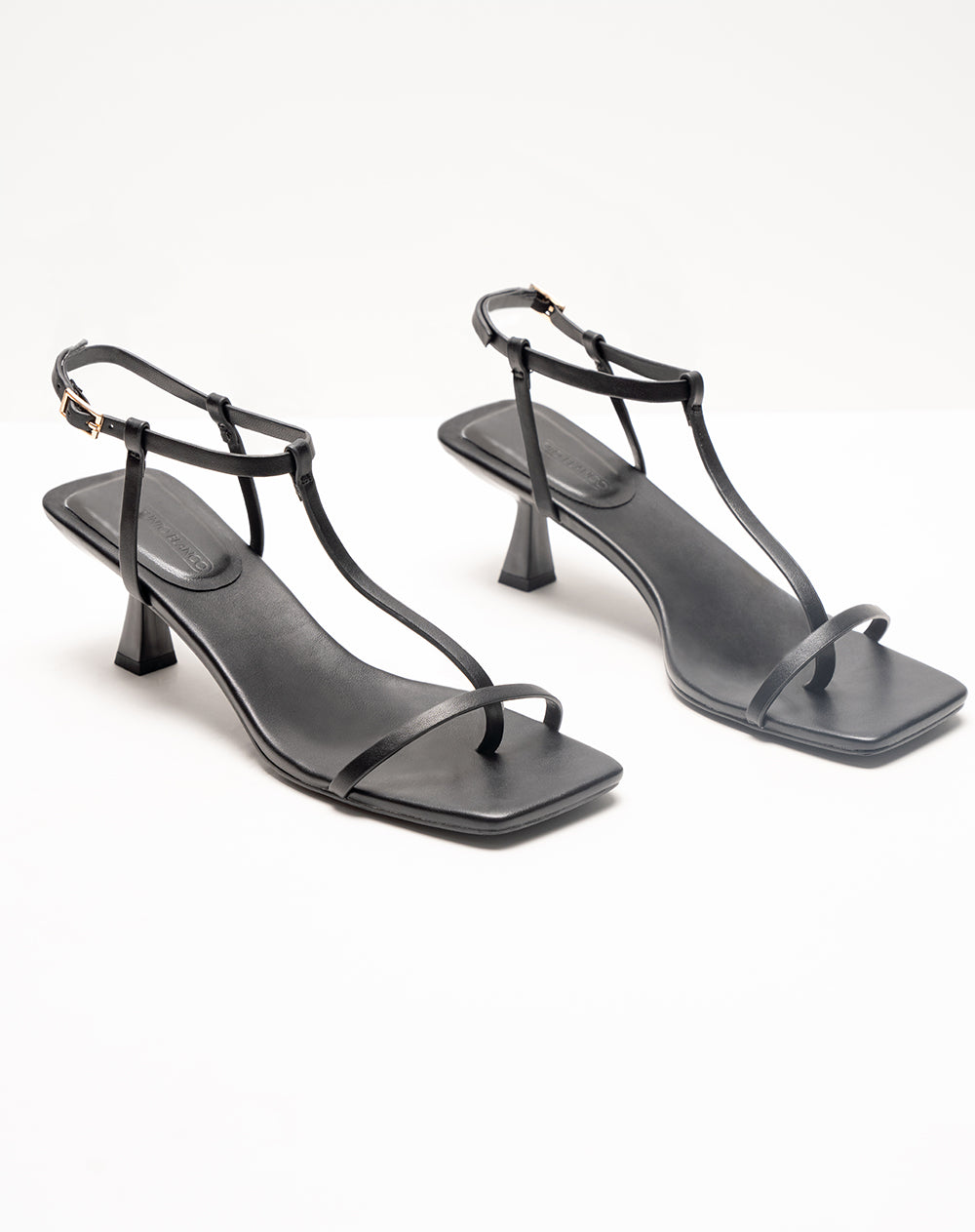 Sandalias de tacón negras