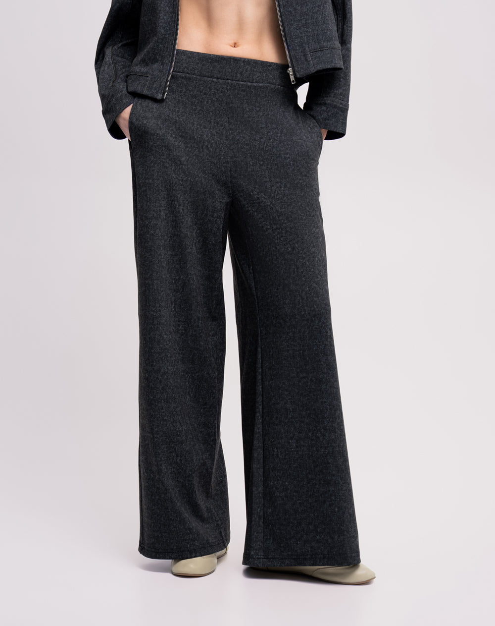 Pantalón confort gris mujer