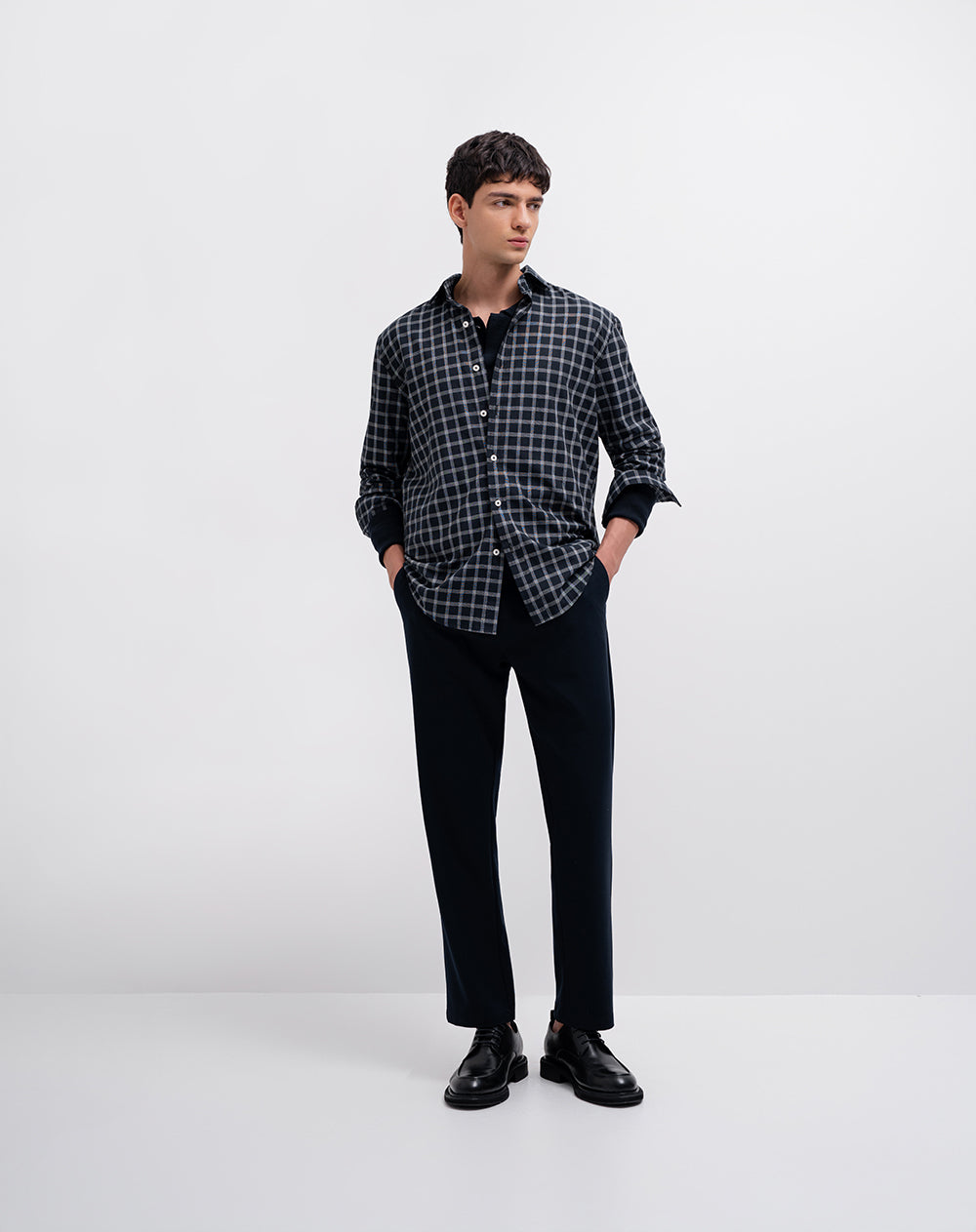 Camisa regular fit manga larga azul con cuadros