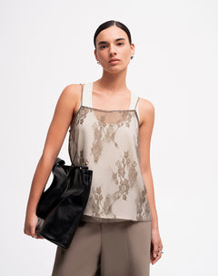 Camisa regular lencera de encaje café mujer