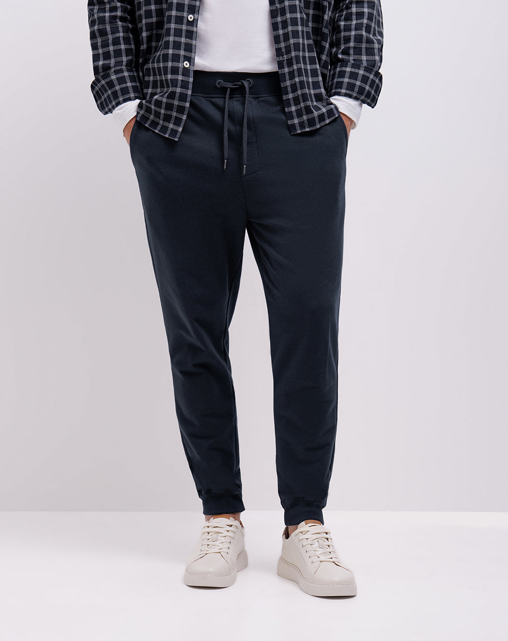 Jogger regular fit tiro medio azul