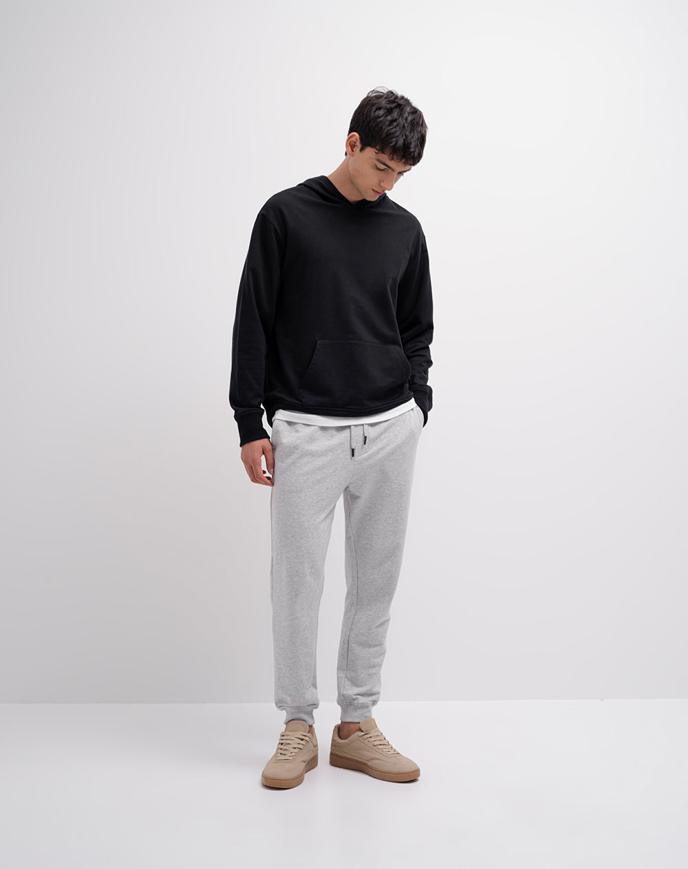 Jogger regular gris hombre