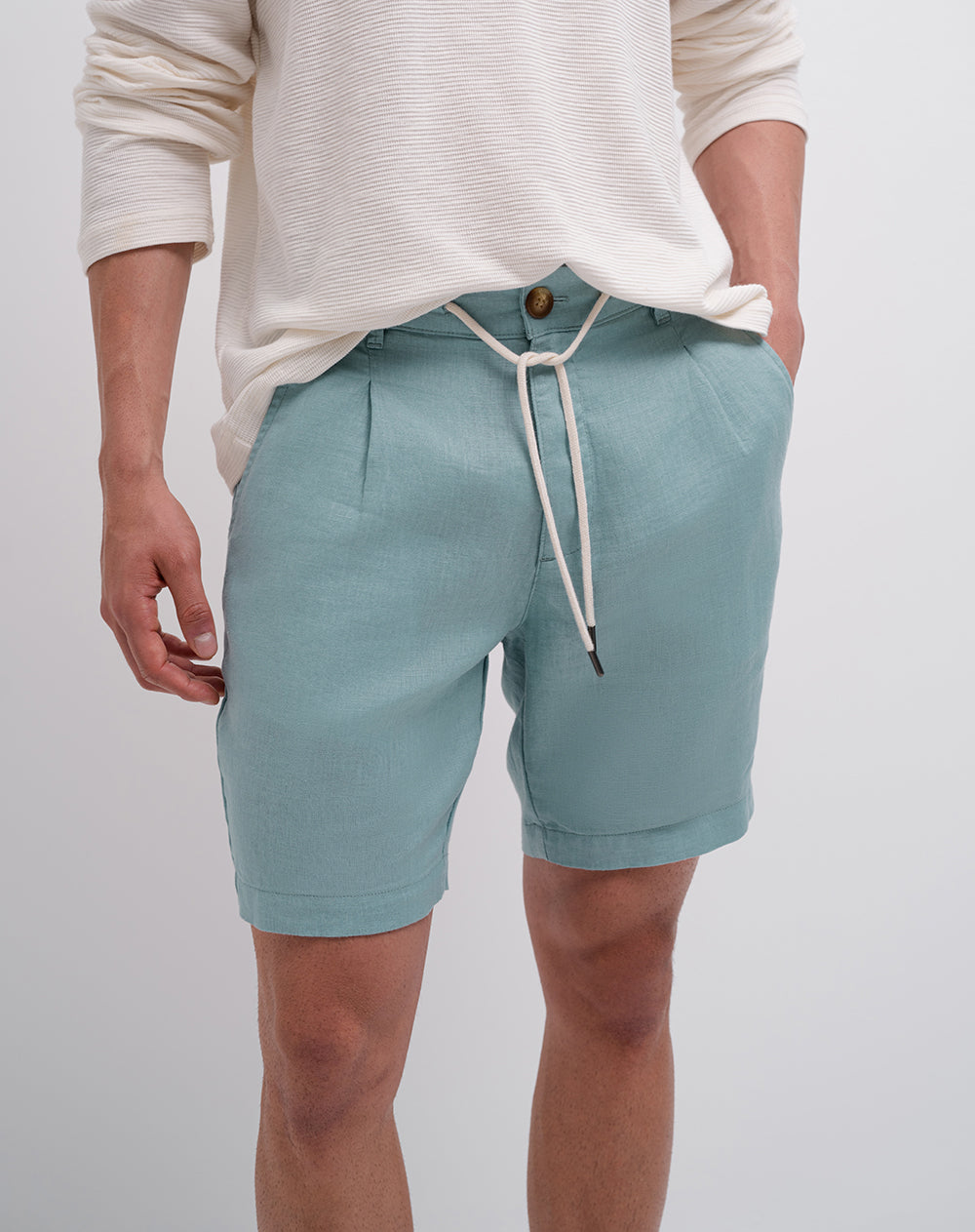 Bermuda regular fit en lino azul