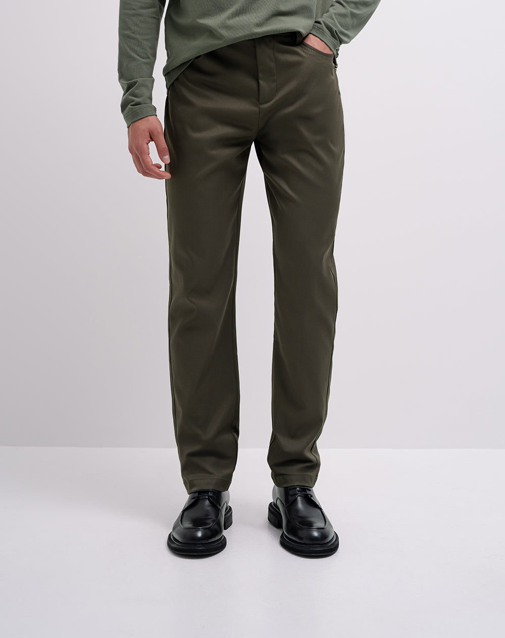 Pantalón chino regular verde hombre