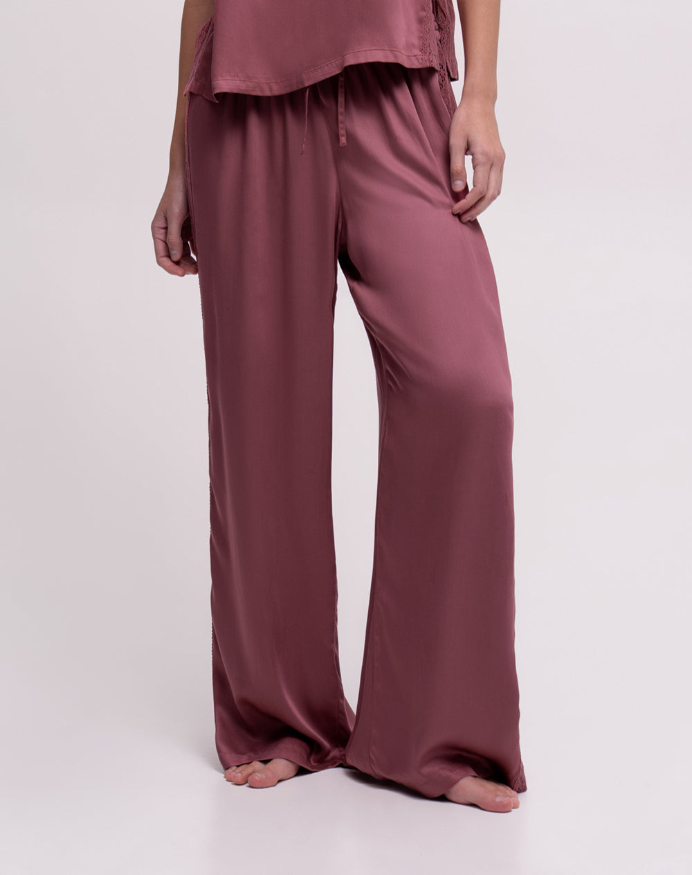 Pantalón relaxed fit tiro alto palo de rosa