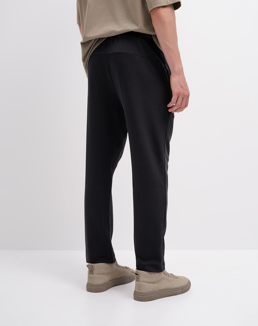 Pantalón regular confort negro hombre