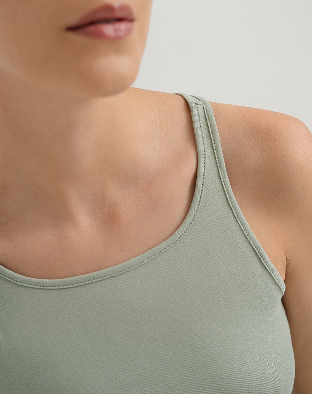 Camiseta sisa de pijama mujer algodón sostenible verde