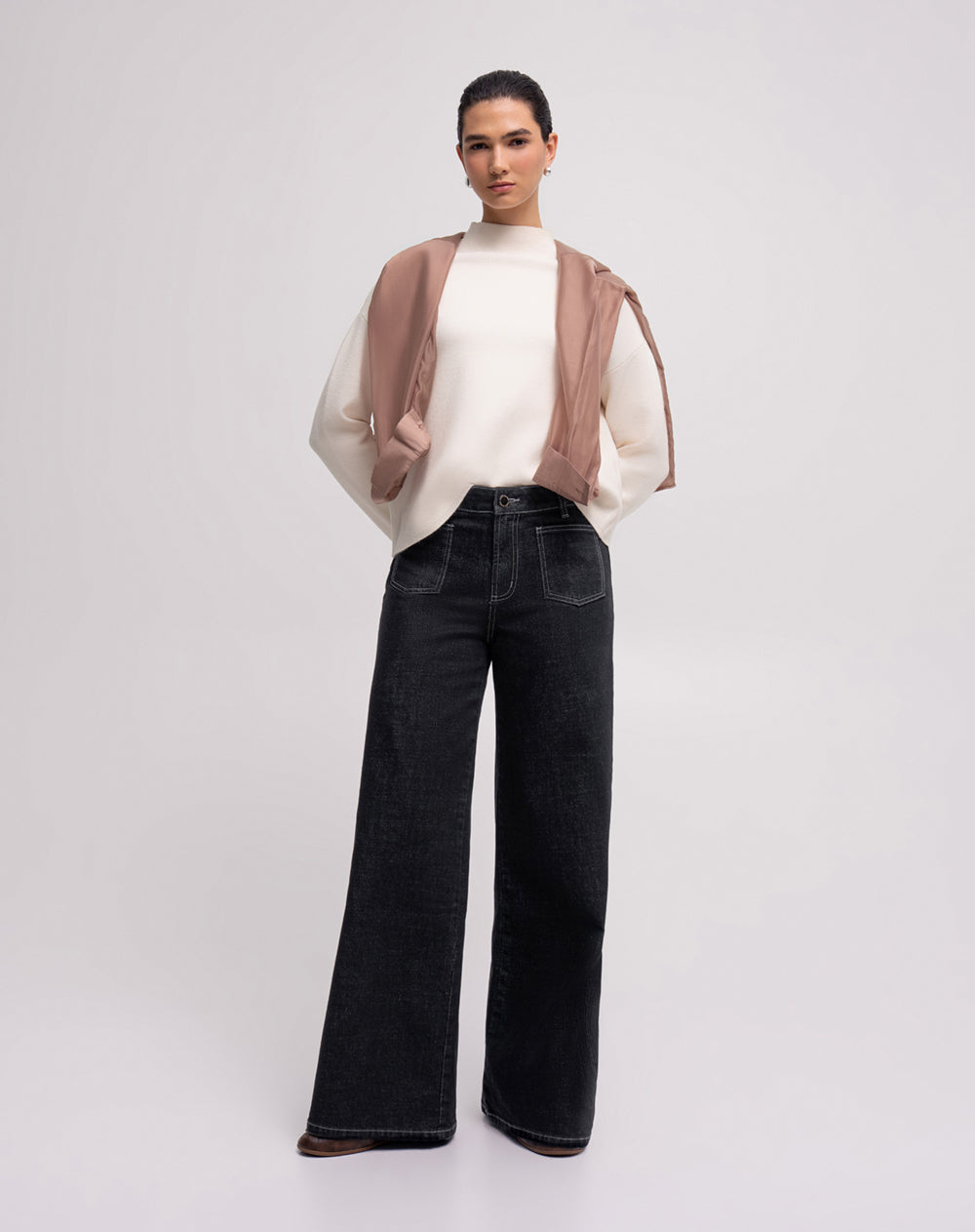 Jean wide leg fit tiro alto denim negro