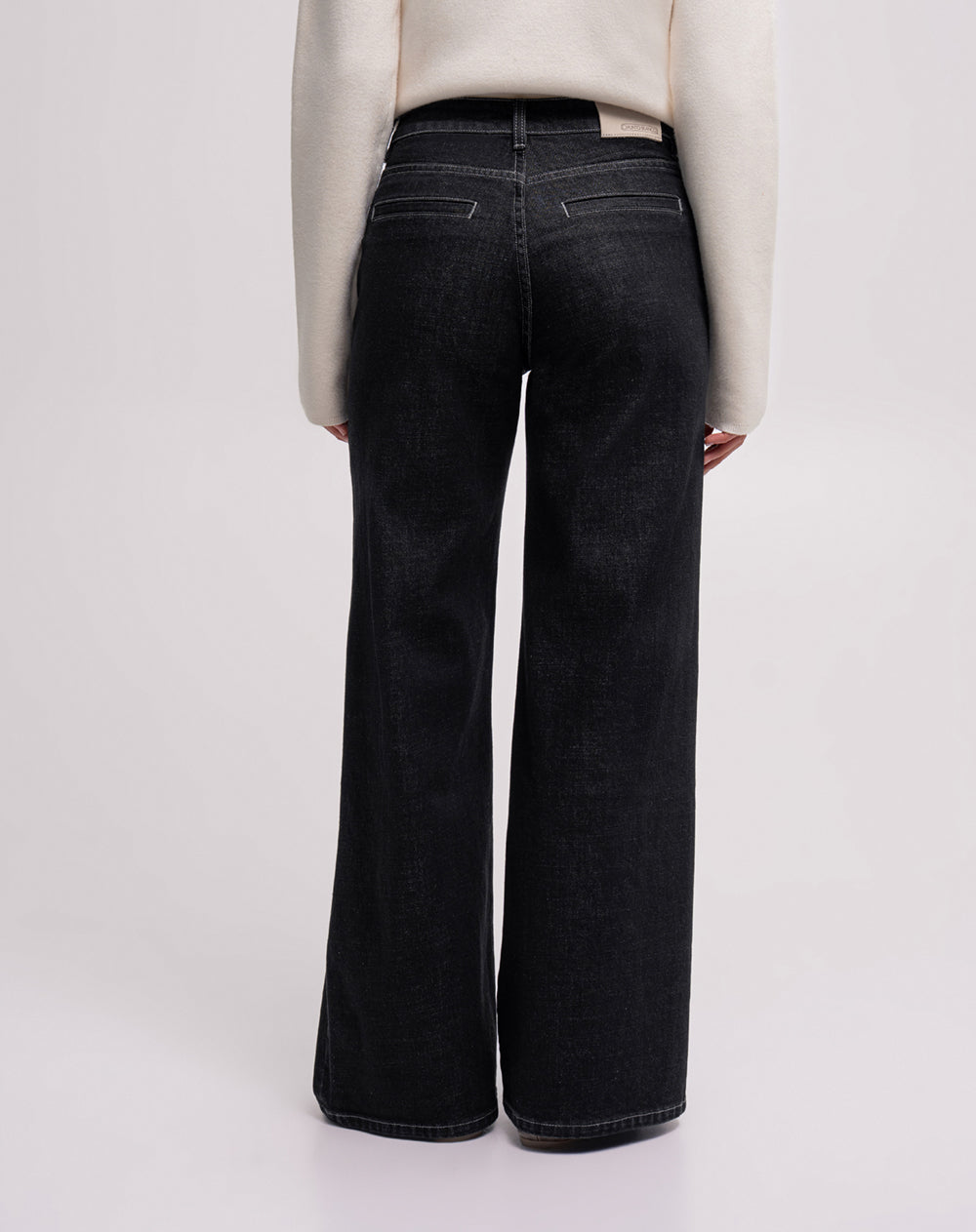 Jean wide leg tiro medio denim negro mujer