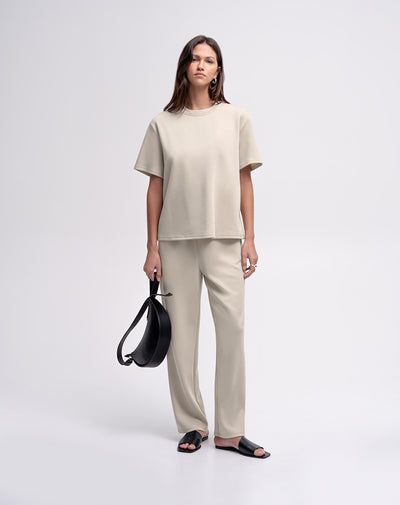 Pantalón relaxed fit tiro medio arena