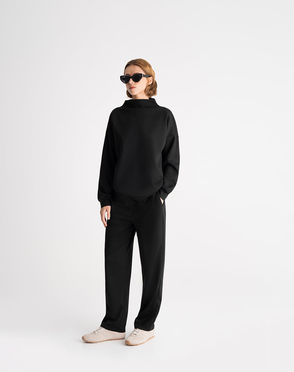 Pantalón relaxed fit tiro medio negro