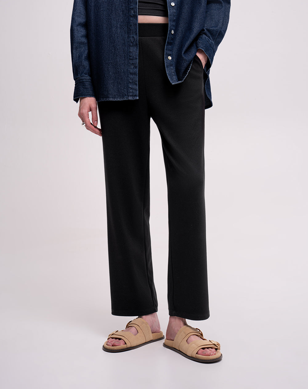 Pantalón confort recto tiro medio tacto suave negro mujer