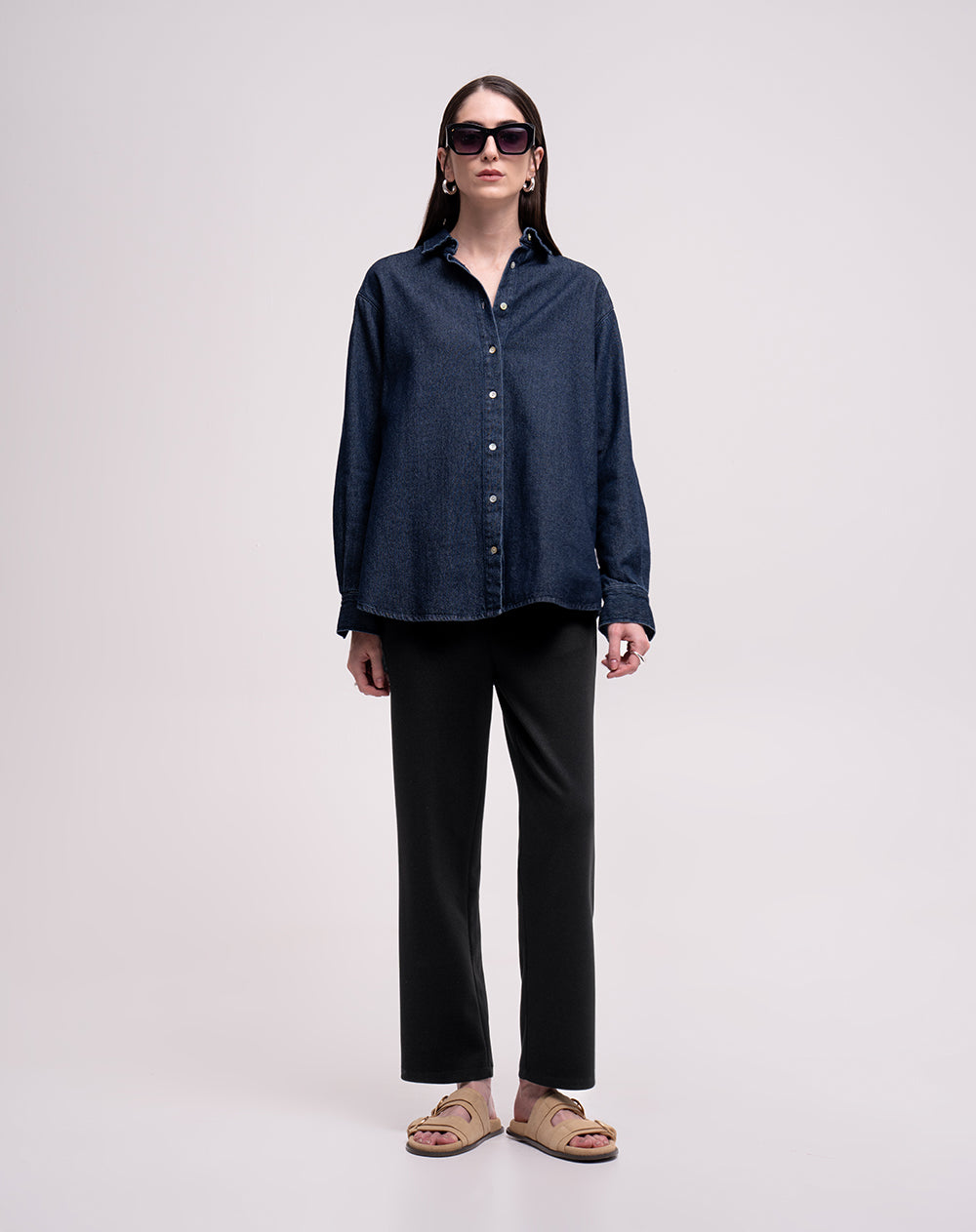 Pantalón confort recto tiro medio tacto suave negro mujer