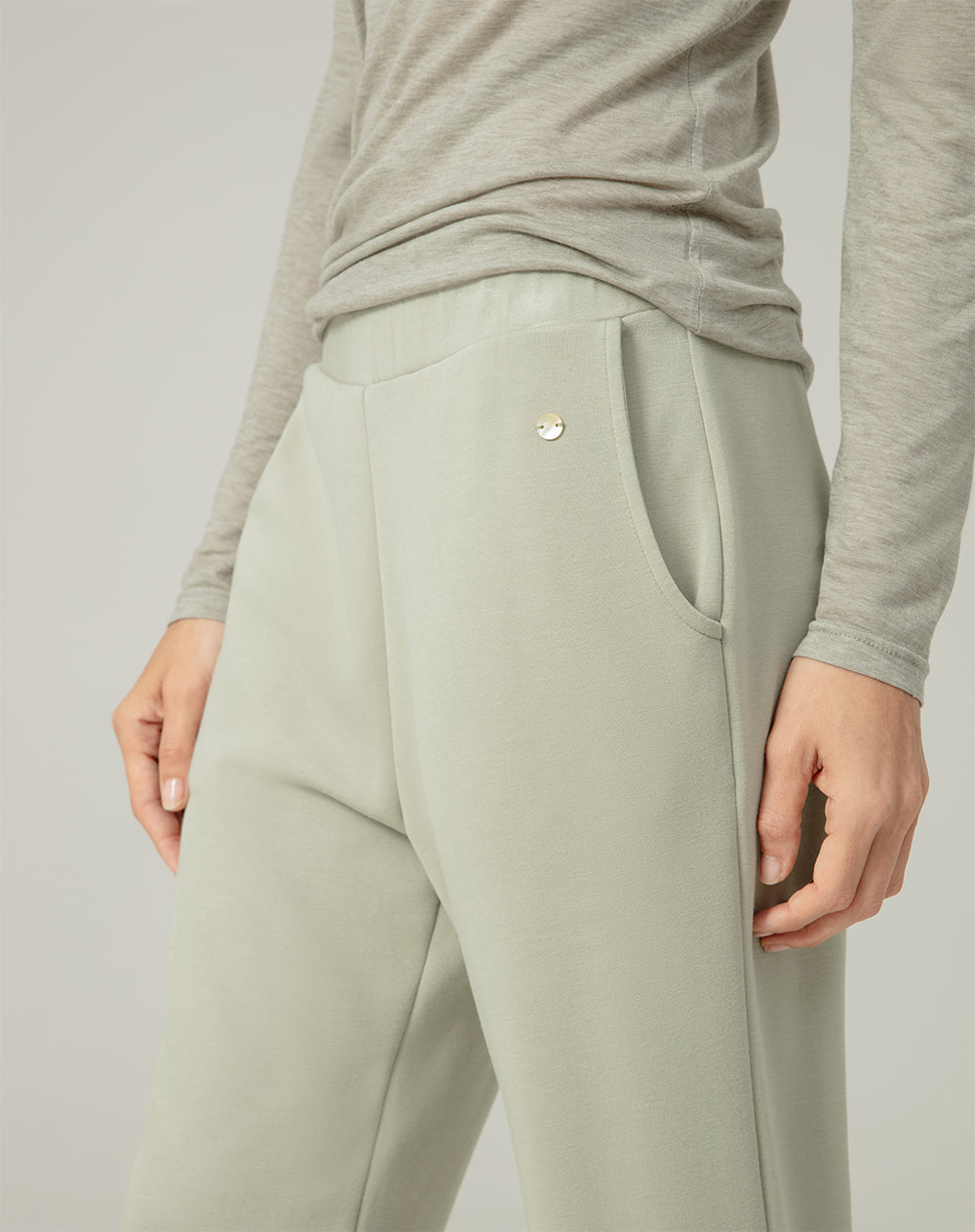 Jogger tiro alto verde claro para mujer