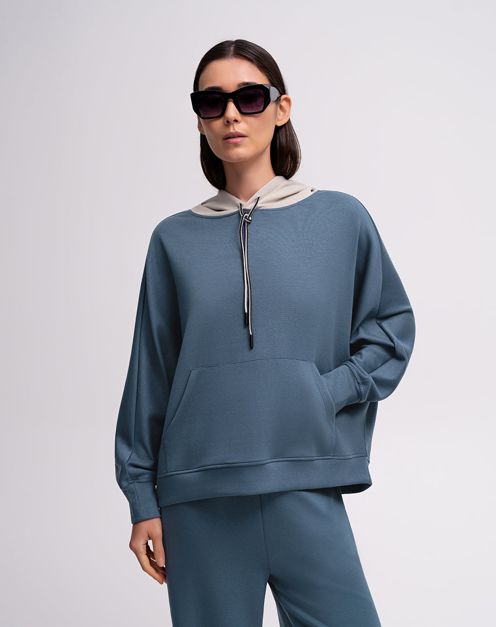 Buzo relaxed fit azul