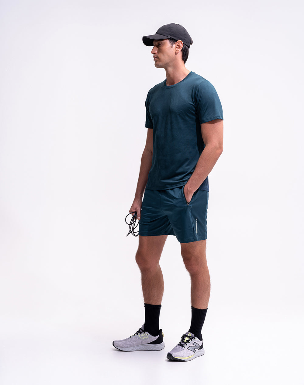 Pantaloneta deportiva control humedad azul hombre