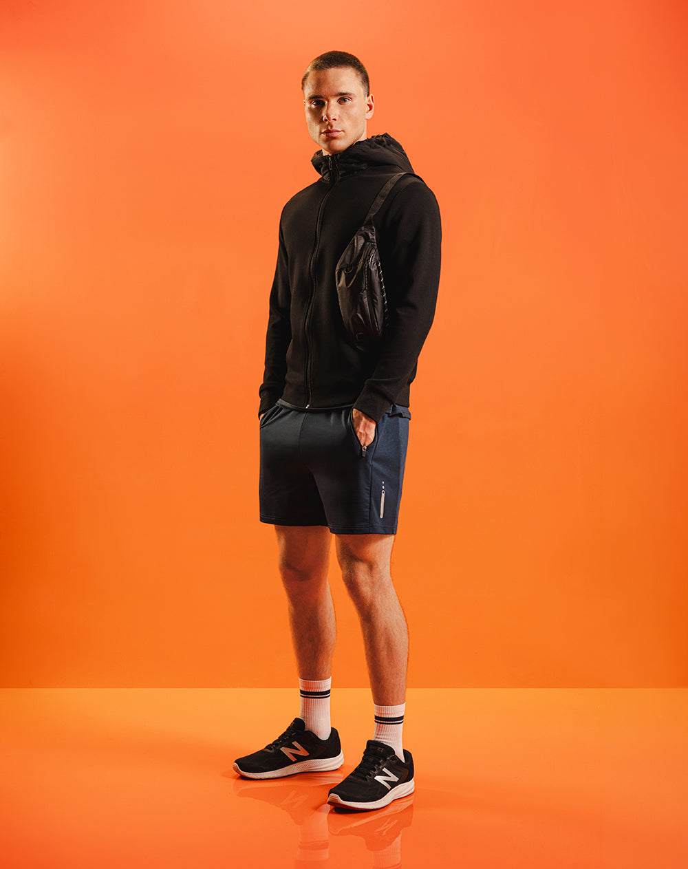 Pantaloneta deportiva control humedad azul hombre
