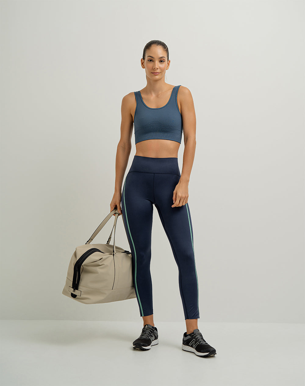Top deportivo soporte alto seamless sin costura azul