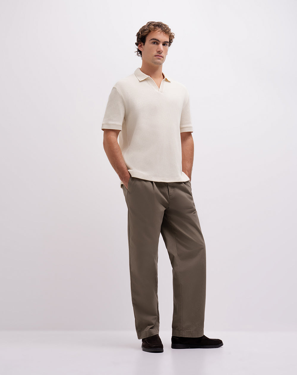 Polo regular tejida avena hombre