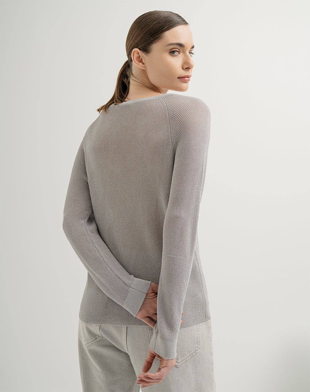 Buzo loose fit plateado