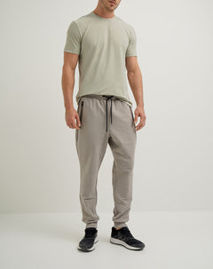 Jogger de algodón sostenible cáfe para hombre