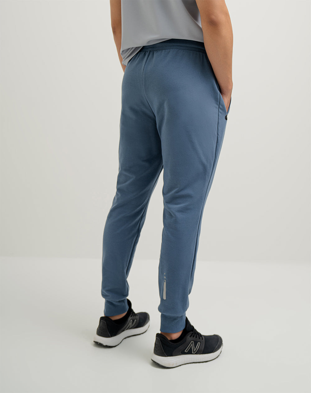 Jogger de algodón sostenible azul para hombre