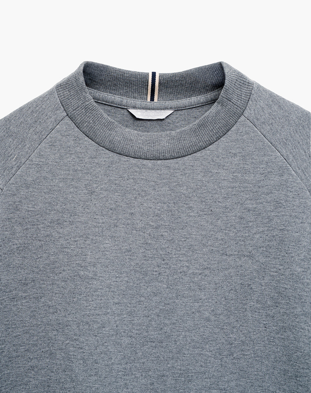 Buzo regular fit gris jaspe