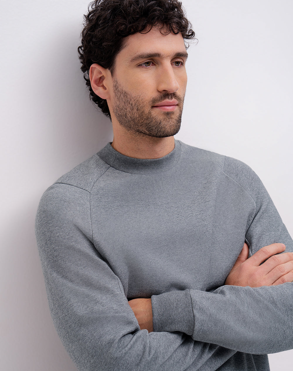 Buzo confort regular gris hombre