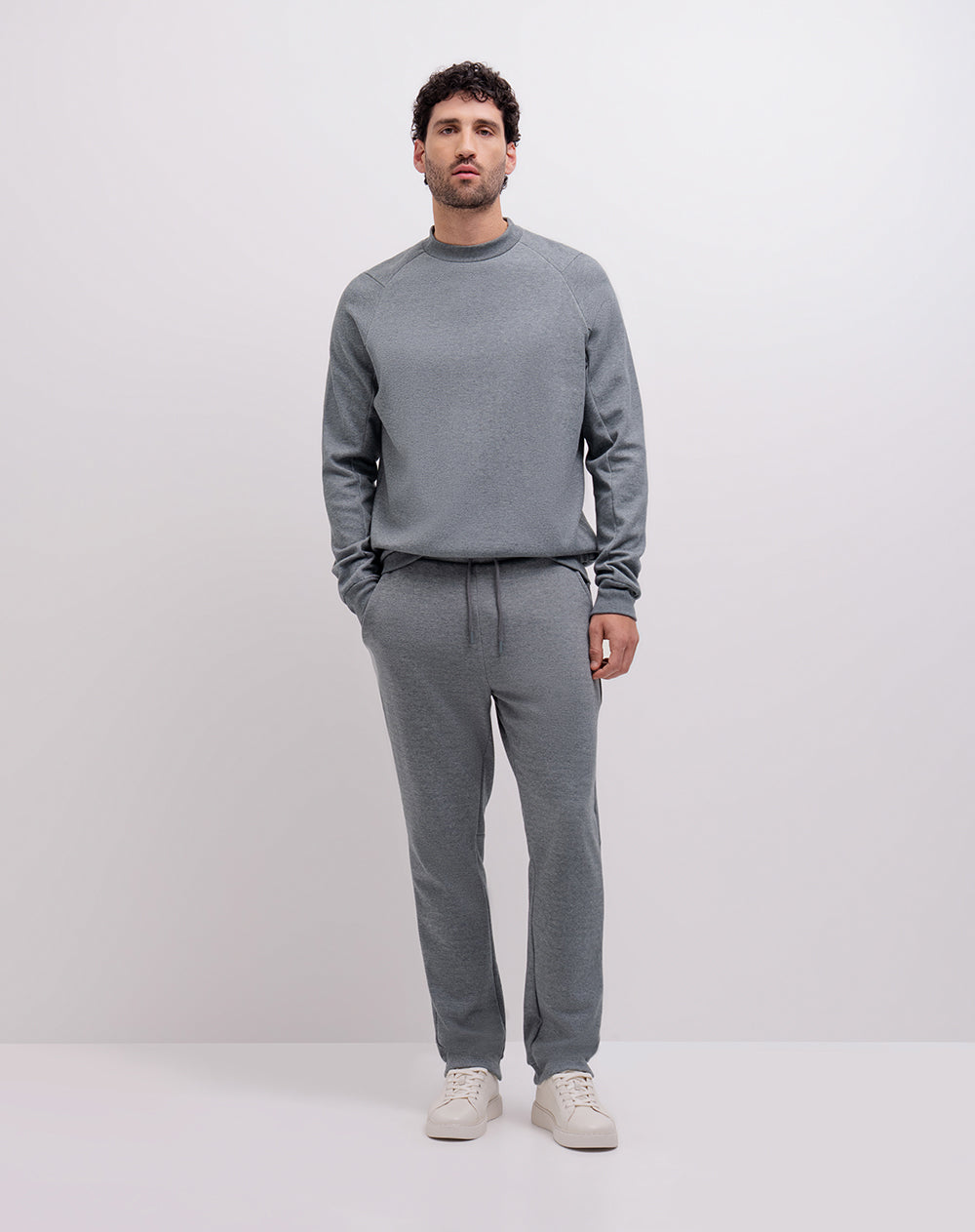 Buzo confort regular gris hombre