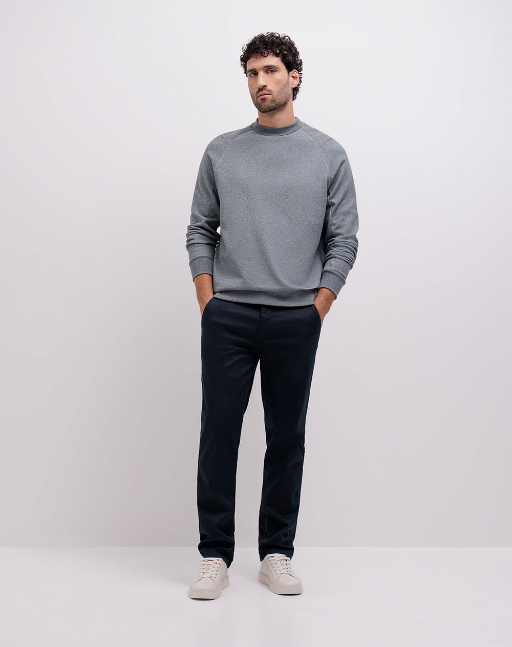 Buzo confort regular gris hombre