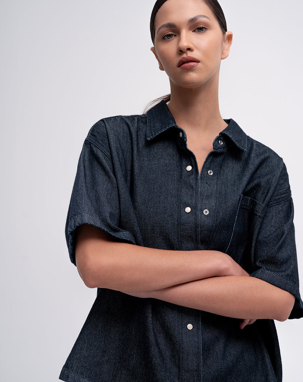 Camisa manga corta regular índigo oscuro mujer