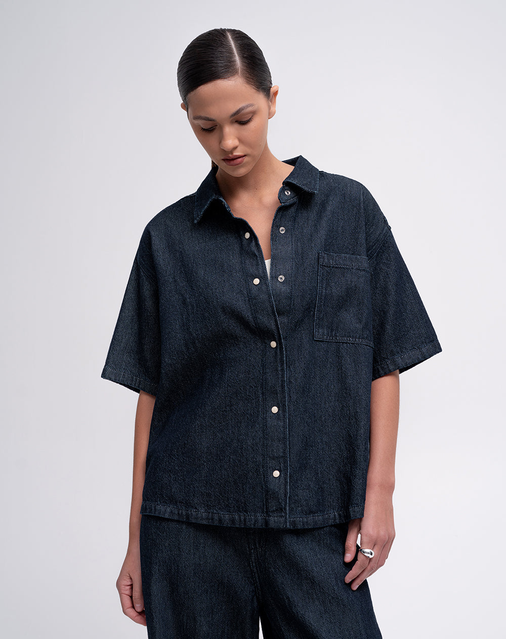 Camisa manga corta regular índigo oscuro mujer