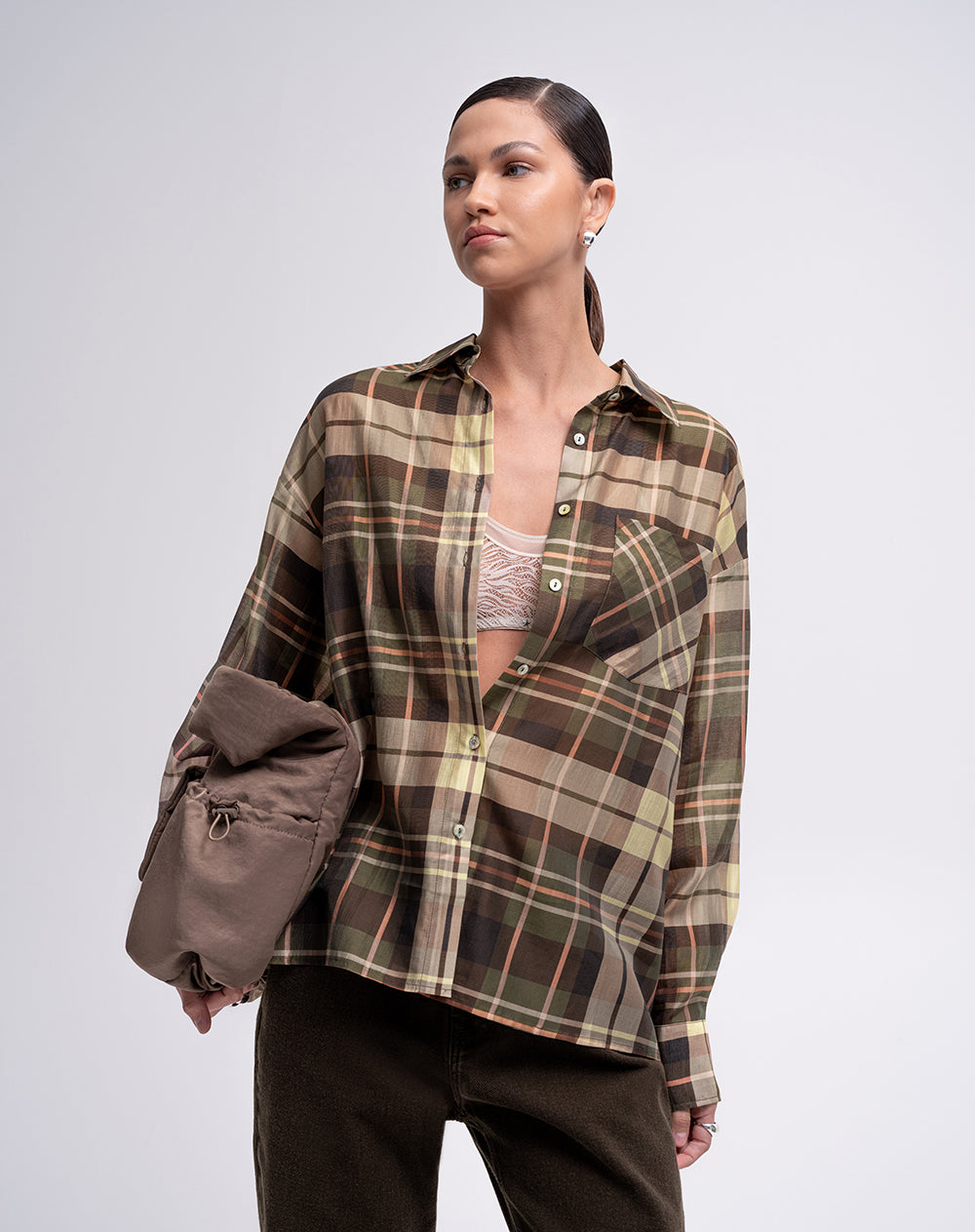 Camisa regular fit manga 3/4 verde