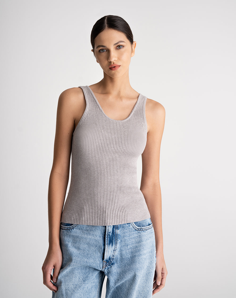 Camiseta esquelero ajustada tejido de punto gris mujer