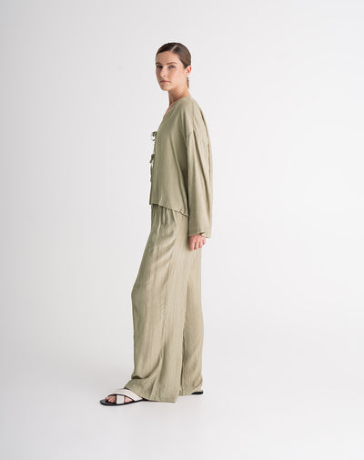 Pantalón tiro alto efecto arrugado caqui mujer