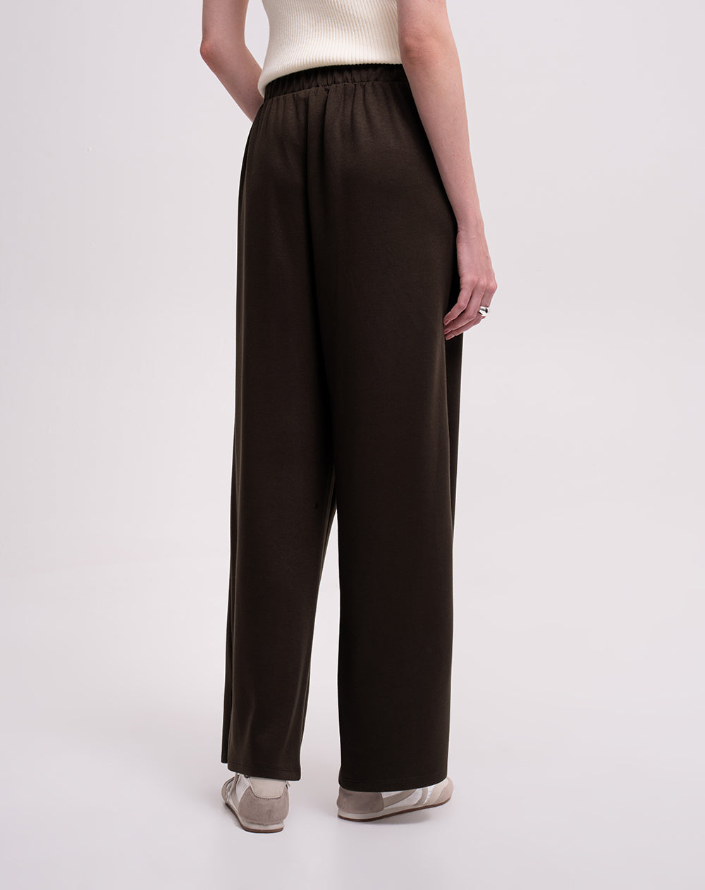 Pantalón confort tiro alto tacto suave chocolate mujer