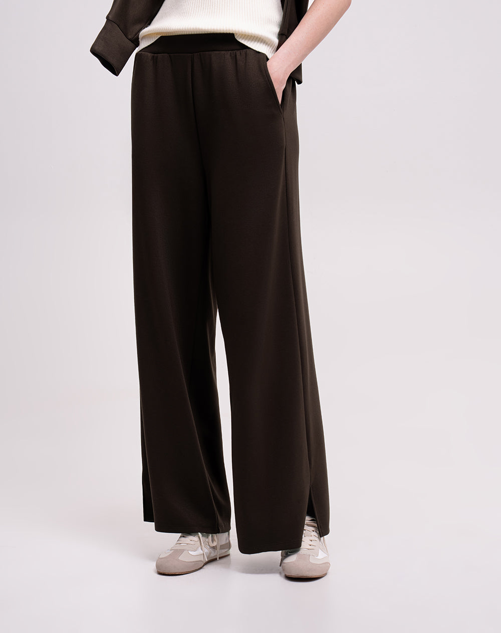 Pantalón confort tiro alto tacto suave chocolate mujer