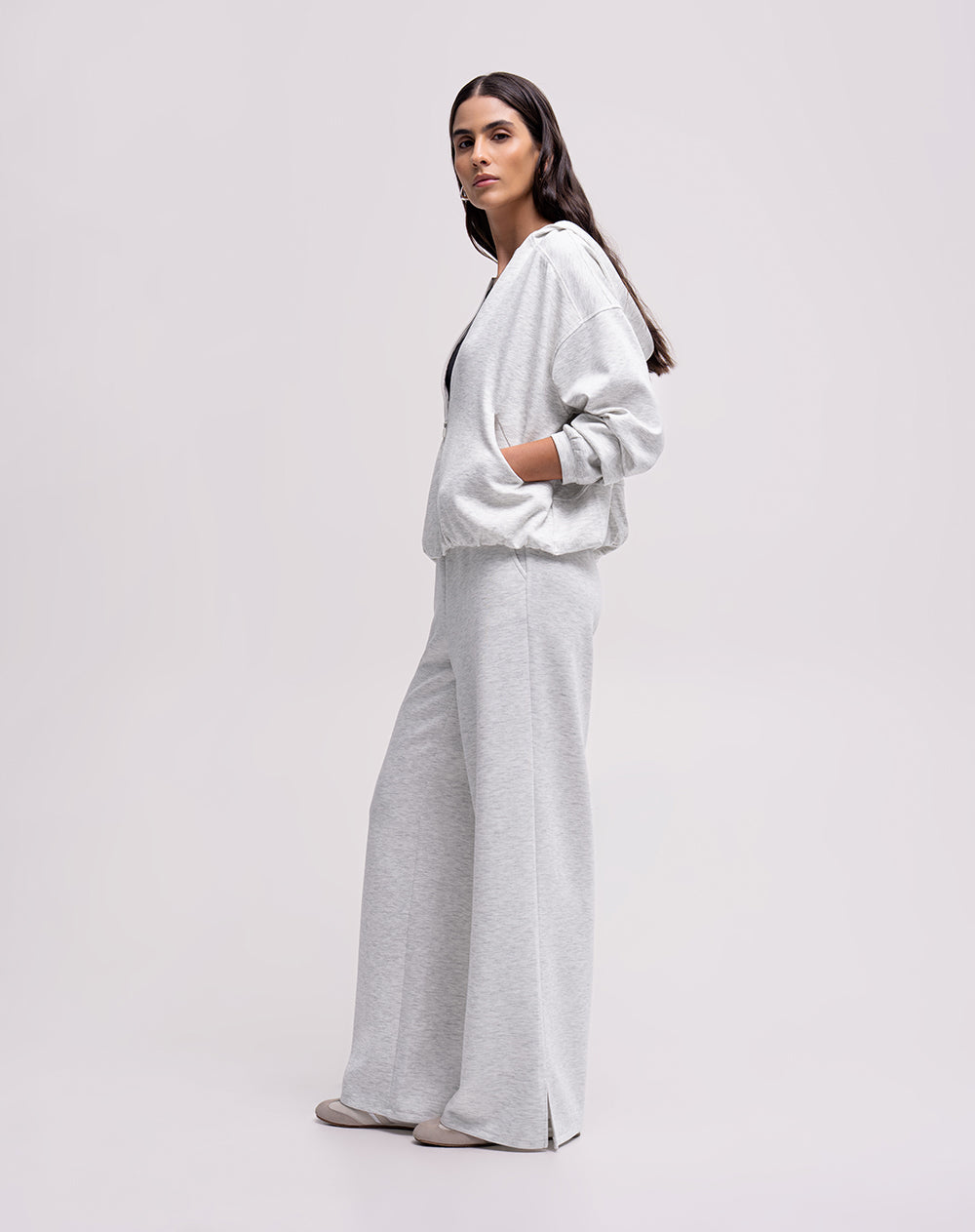 Pantalón confort tiro alto tacto suave gris mujer