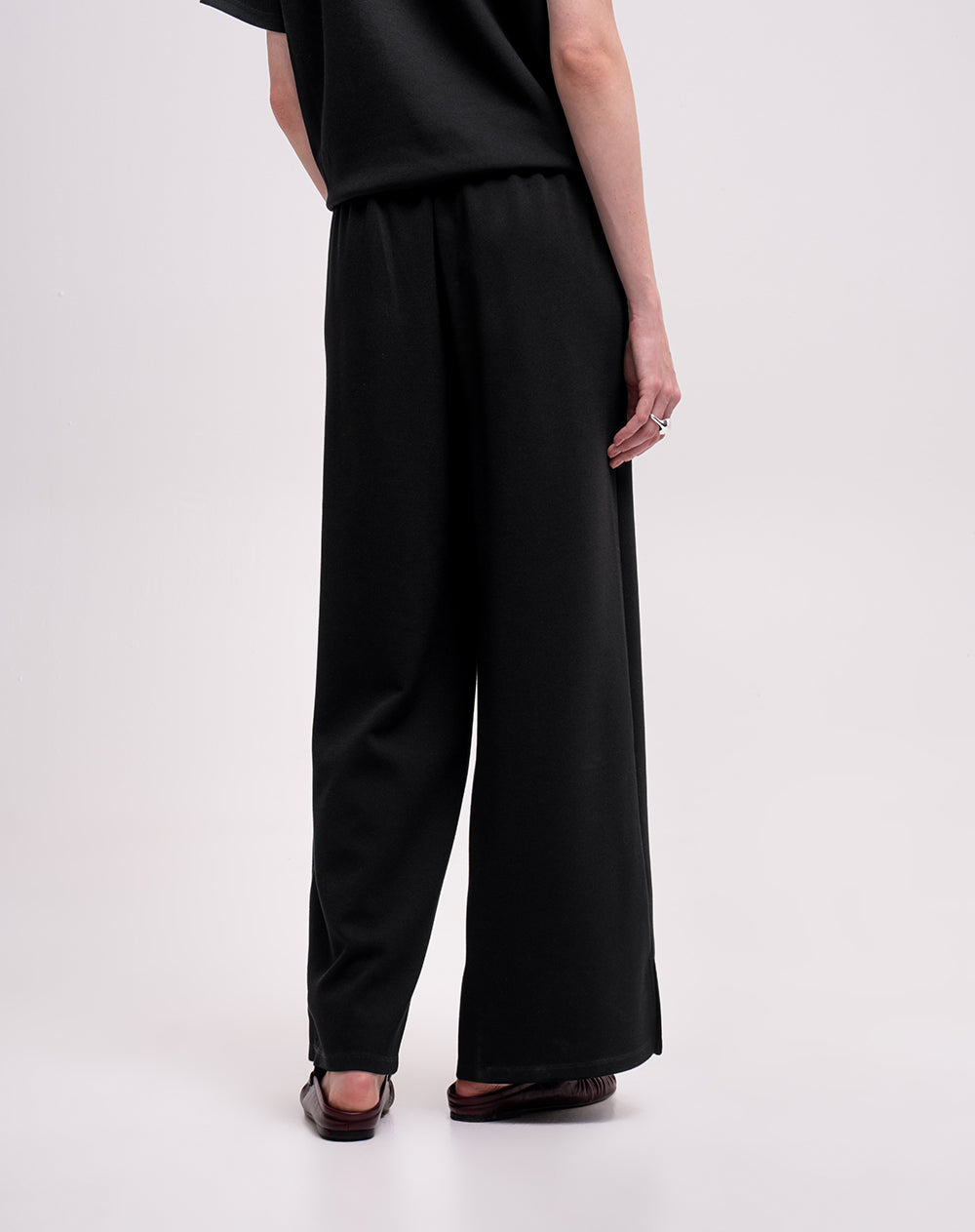 Pantalón confort tiro alto tacto suave negro mujer