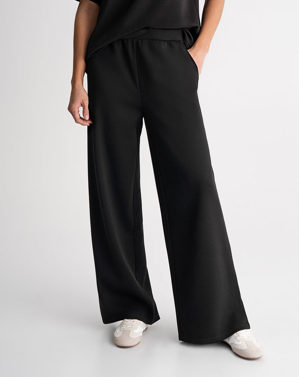 Pantalón recto tiro alto elástico en cintura negro mujer