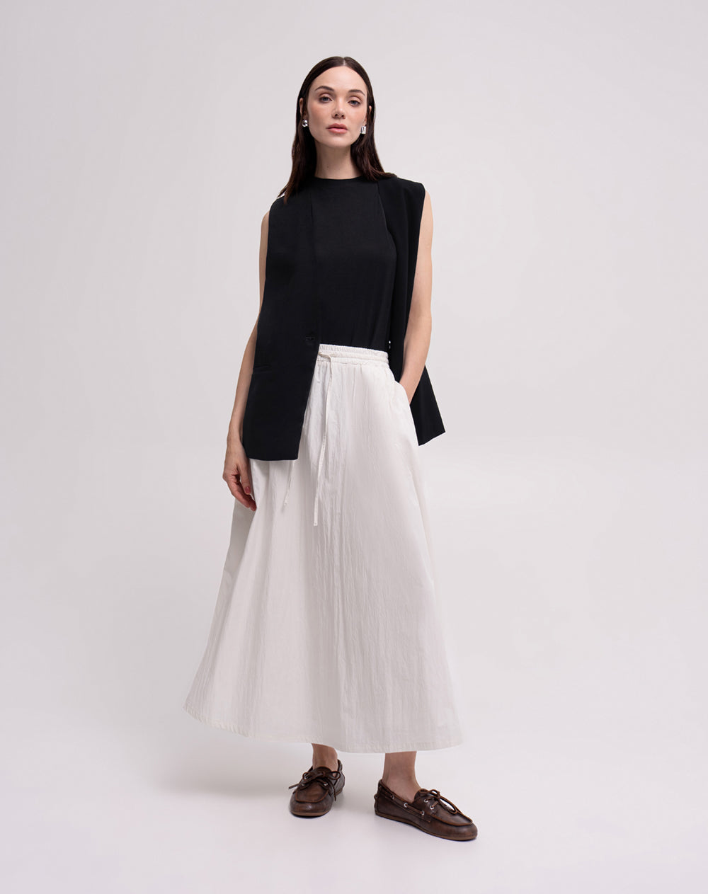 Falda midi amplia tiro alto vainilla mujer